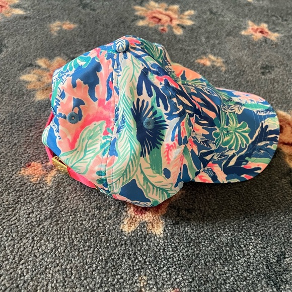 Lilly Pulitzer Run Around Cap Jet Stream - Picture 2 of 5